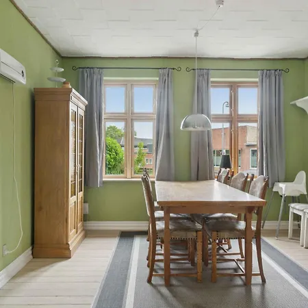 With Billard Table And Location * Грена