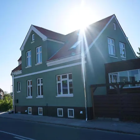 Tatil Evi With Billard Table And Location Grenå